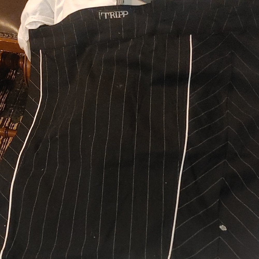 Tripp NYC All Black W/ Pinstripe Knee Length Skirt Size 16